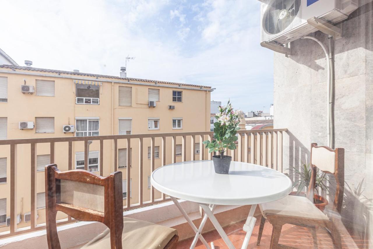 Apartmán Puerta De Carmona Sevilla Exteriér fotografie